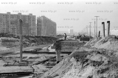 Budowa kladki dla pieszych nad wezłem drogowym wzdłuż...