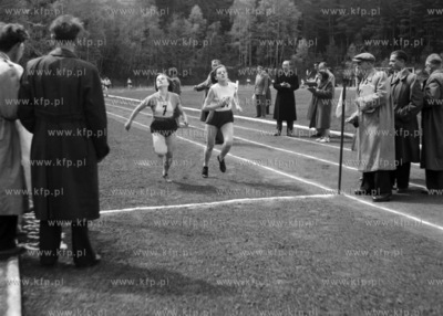 Meta biegu na zawodach sportowych. (lata60). 1963 0007972z...