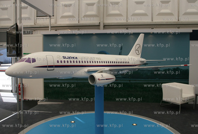 Berlin, ILA Air Show 2008. Nz. model samolotu pasazerskiego...