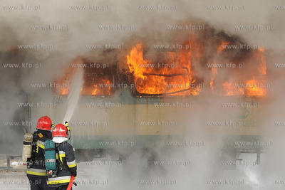Wspolne cwiczenia antyterorystow, policji, strazy granicznej...