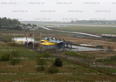 Gdansk, Rebiechowo. Nz. Nowo budowana stacja paliw...