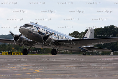 Juz po raz drugi zawital na Gdanskie lotnisko zabytkowy...