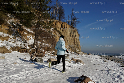 Mrozny poranek w Gdyni Orlowie. Nz. klif  24.01.2010...