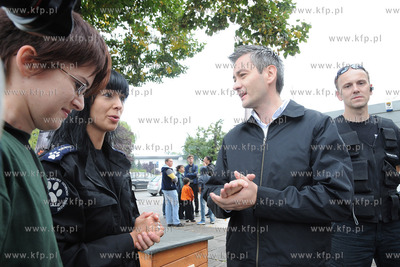 Podczas heppeningu "Zerwijmy lancuch" na Bulwarze Szwedzkim...