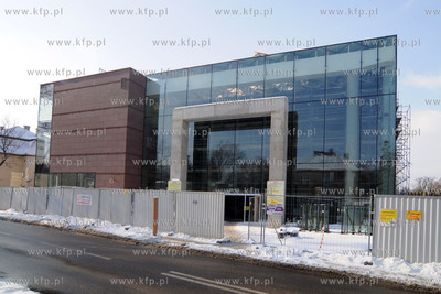 Budowa gmachu filharmonii u zbiegu ulic Hallera, Dworcowej...