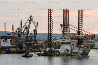 Zbudowany w Gdyni  przez Stocznie CRIST Innovation...