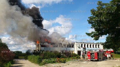 Pozar pustostanu na ulicy Hallera w Gdansku. Pozar...