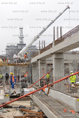 Gdynia. Na terenie sasiadujacym z apartamentowcem Sea...