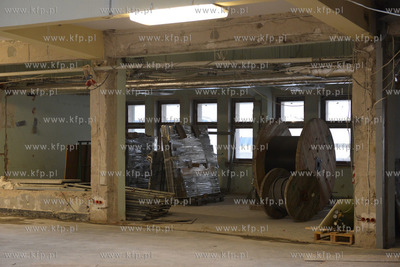 Gdynia. Dobiega konca remont elewacji budynku dawnego...