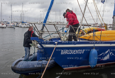 Gdynia. Pozegnaie jachtu Barlovento II, na ktorym polscy...