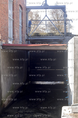 Ze wzgledu na prace konserwatorskie Elektrowni Wodnej...