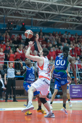 Grupa Sierleccy Czarni Słupsk wygrali 83:77 z Anwilem...