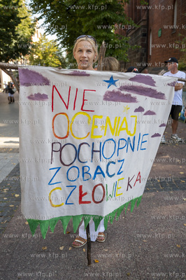 Sopot. Marsz dla zdrowia psychicznego i przejście...