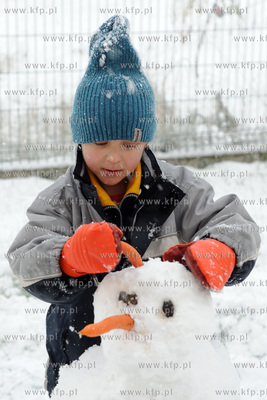 Pierwszy porzadny snieg w Gdansku. Dzieciaki dlugo...