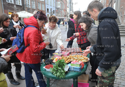 Gdansk. Dlugi Targ. Obchody Miedzynarodowego Dnia Wegetarianizmu....