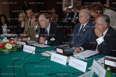 Konferencja Nowej Inicjatywy Atlantyckiej.  Wyklady...