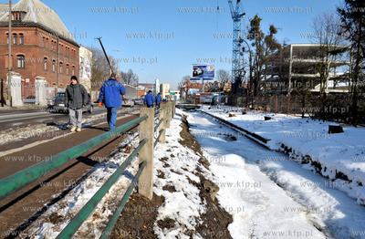 Wycinka drzew pod budowe nowej Trasy Slowackiego. Tereny...