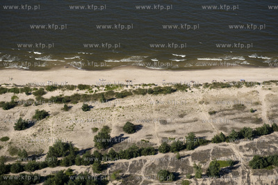 Gdansk. Dzika plaza miedzy Stogami a Gorkami Zachodnimi....