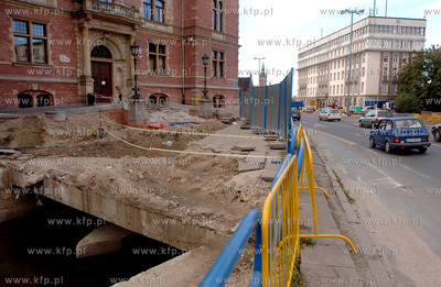 Gdansk. Przebudowa i remont ul. Waly Jagiellonskie...
