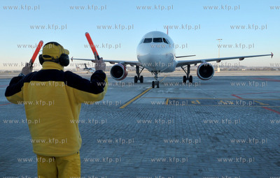 Pierwszy dzien funkcjonowania nowego terminalu T2 gdańskiego...