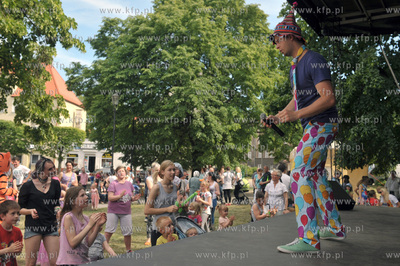 Gdansk Dolny Wrzeszcz. Festyn na placu Jozefa Wybickiego...