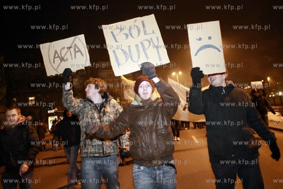 Gdańsk, Protest przeciwko podpisanej przez Polskę...
