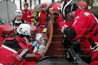 Gdansk. Manewry grup ratowniczy?ch Reborn 2012.
27.10.2012
fot....