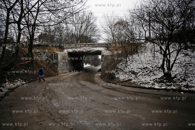 Sopot. Przejazd pod wiaduktem kolejowym w ciagu ul....