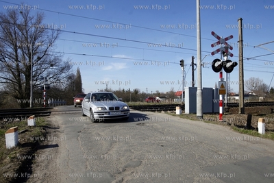Przejaz kolejowy na ul. Lanowej w Gdansku Olszynce.
02.04.2014
fot....