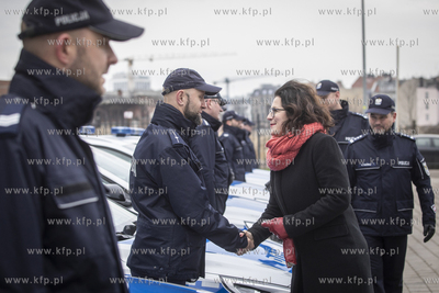 Uroczyste przekazanie do służby w policji samochodów...