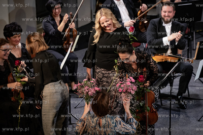 Opera Leśna.  Koncert z okazji Międzynarodowego Dnia...