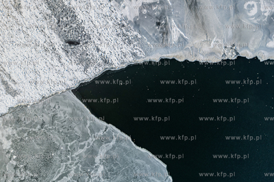 Zamarznięta Zatoka Pucka.
19.01.2026
fot. Krzysztof...