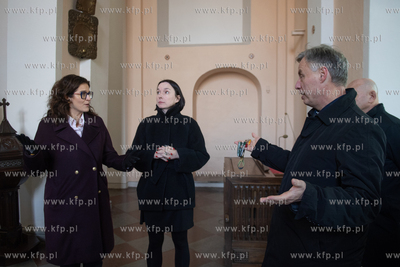 Konferencja i oprowadzaie po zakończonych pracach...