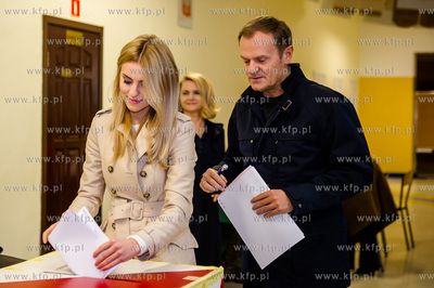 Sopot. Wybory samorzadowe. Glosuje Przewodniczacy Rady...