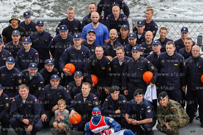 Koszykarz Marcin Gortat odwiedza Port Wojenny w Gdyni...