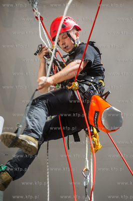 Gdańsk. Centrum Technik Wysokościowych Rojam. Pierwsze...