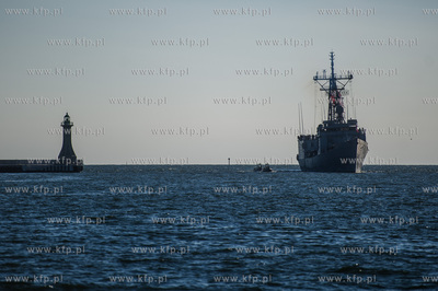 Port Wojenny w Gdyni Oksywiu. Przywitanie powracających...