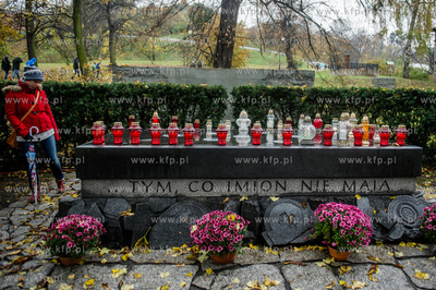 Gdańsk. Cmentarz Nieistniejących Cmentarzy. Modlitwa...