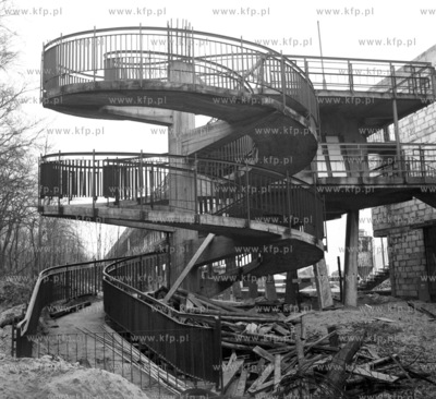 Budowa Lazienek Polnocnych w Sopocie. 12.1971 GRUDZIEN1971zKOSYCARZp.26...