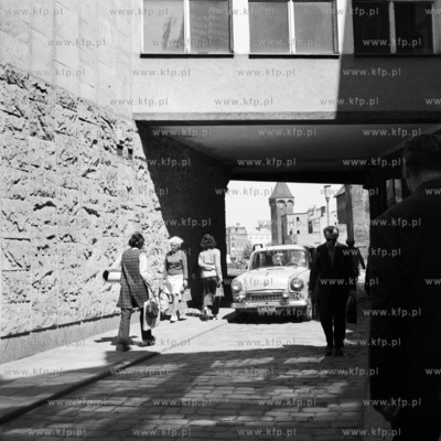 Ulica Teatralna w Gdansku. W dali baszta Jacek. 27.05.1971...