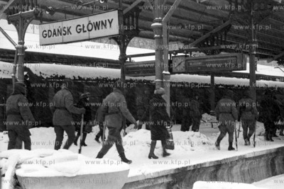 Obfite opady śniegu spowodowały liczne utrudnienia....