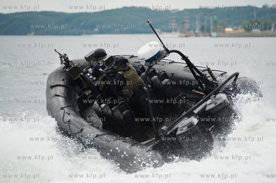 Gdynia. Torpedownia na terenie portu wojennego na Oksywiu....