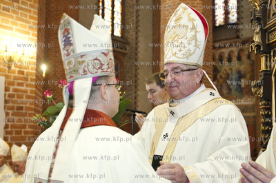 W Bazylice katedralnej w Pelplinie świecenia biskupie...