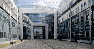 Uniwersytet Gdanski. Wydzial Nauk Spolecznych, Instytur...