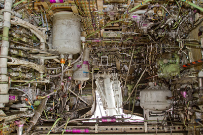 Port Lotniczy Gdansk im. Lecha Walesy. Nz. Luk podwozia...