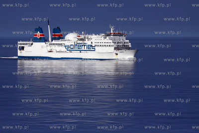 Polferries. Prom Wawel. 10.04.2015 fot. Piotr. B. Starenczak...
