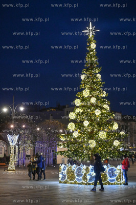 Sopot. Swiateczne iluminacje w Sopocie. 14.12.2020...