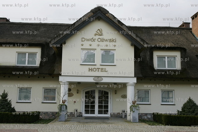 Dwor Oliwski polozony w malowniczej Dolinie Radosci...