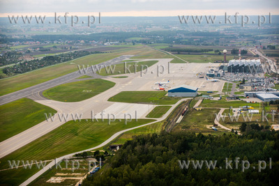 Gdansk, port lotniczy w Rebiechowie im. Lecha Walesy....