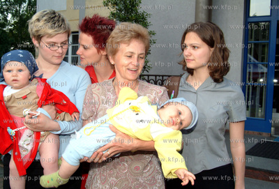 Imieniny Lecha Walesa. Nz Danuta Walesa z wnukiem Szymonem...